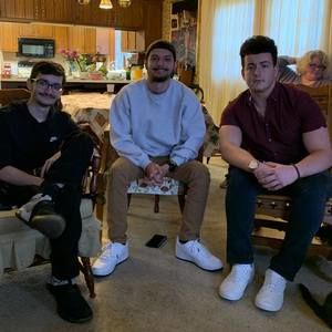 Meet your Posher, Christian